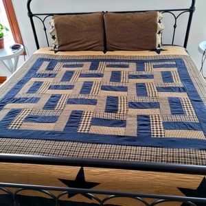 King size quilt, 2 pillow shams and 2 pillow cases